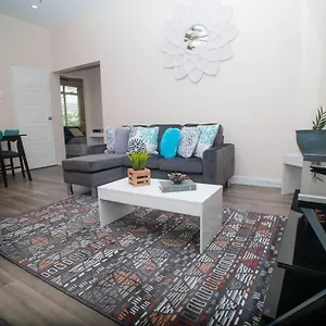Apartment Raynebow Chateau - Chic Getaway